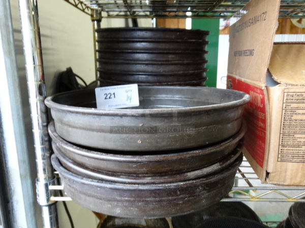 14 Metal Round Baking Pans. 13x13x2. 14 Times Your Bid!