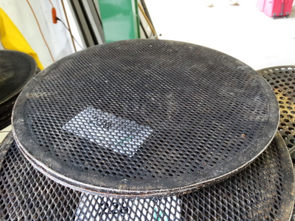 8 Metal Round Mesh Baking Sheets. 14x14. 8 Times Your Bid!