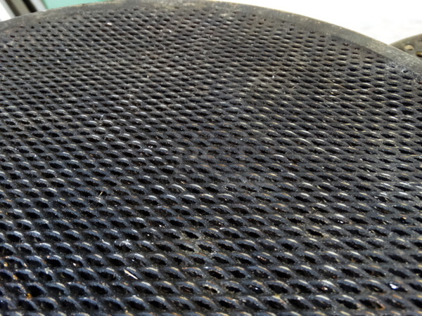 8 Metal Round Mesh Baking Sheets. 14x14. 8 Times Your Bid! - Image 3 of 3