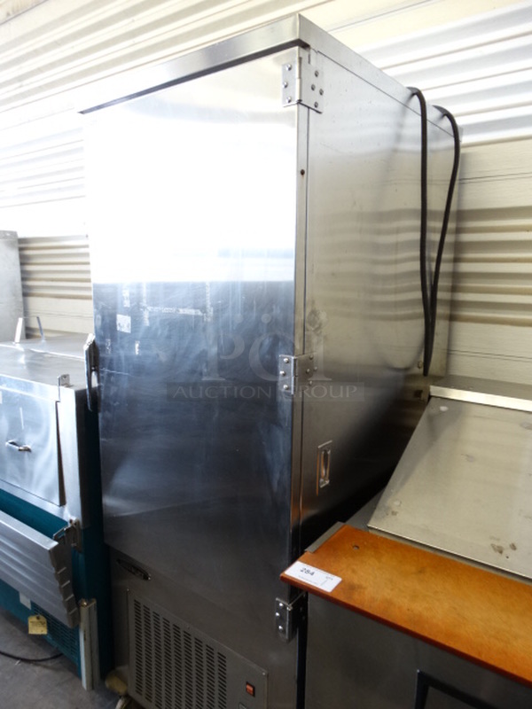 NICE! Servolift Stainless Steel Commercial Single Door Reach In Cooler on Commercial Casters. 208 Volts, 1 Phase. 30x39x78 - Image 3 of 6