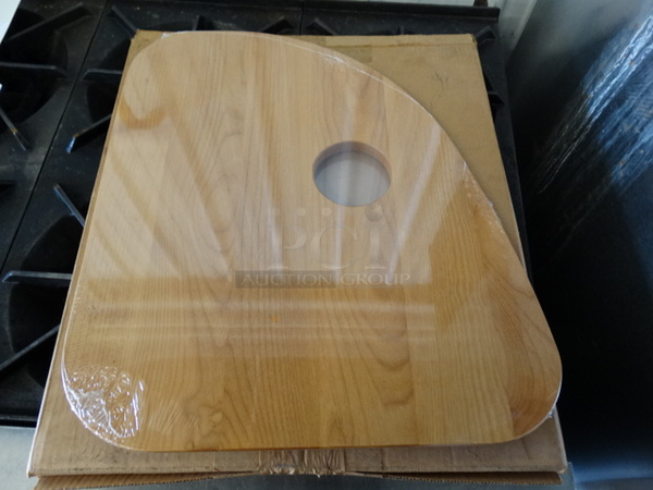 BRAND NEW IN BOX! Eljer Wooden Cutting Board. 21x18.5x1