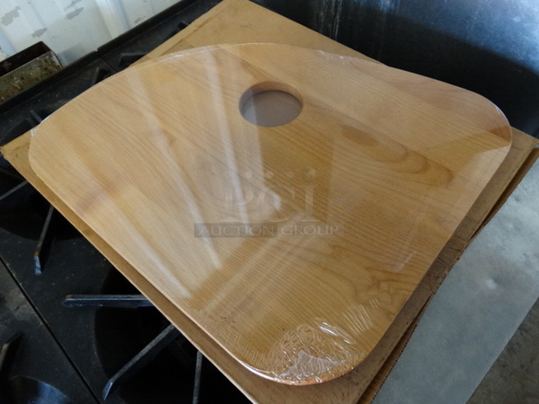 BRAND NEW IN BOX! Eljer Wooden Cutting Board. 21x18.5x1 - Image 3 of 4
