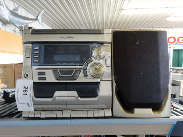 Sanyo CD Player w/ 1 Speaker. 18.5x13.5x11.5
