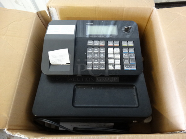 IN ORIGINAL BOX! Casio Model SE-S700 Countertop Cash Register. Comes w/ Key! 13x13.5x7
