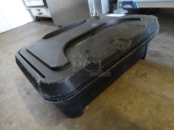 Carlisle Model XT1400 Black Poly Insulated Food Case. 26x18x11 - Image 4 of 7