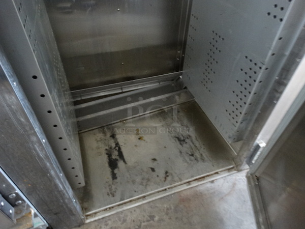 WOW! Traulsen Stainless Steel Commercial Single Door Roll In Pan Rack Proofer. 35.5x36x83.5. Cannot Test Due To Plug Style - Image 6 of 6