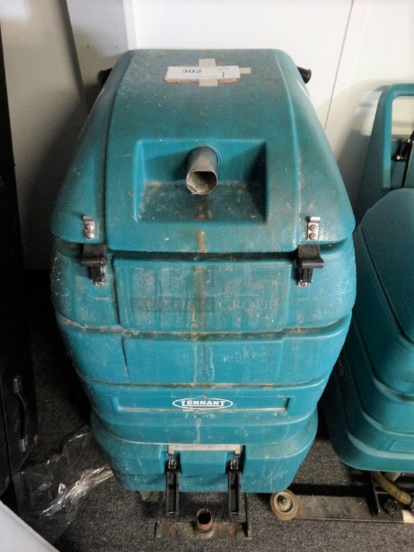 NICE! Tennant Model 607621 Commercial Floor Cleaning Machine. 19x33x44. (Utility Room)