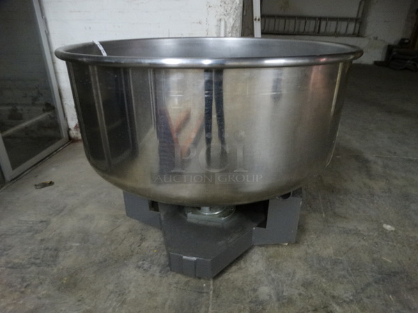 WOW! Topos Metal Commercial Mixing Bowl for Spiral Mixer w/ Bowl Dolly on Commercial Casters. (Capacity: 240 kilograms, 529 pounds, 217 quarts or 281 liters). Goes GREAT w/ Item 2! 41x46x36. Bowl: 41x41x21. BUYER MUST REMOVE. Item Is Located In Lancaster, PA - Address Will Be Given To Winning Bidder on Pick Up Day. Winner Will Have One Week After Pick Up Day To Remove The Item, By Appointment. (Transport fee of $100.00 will be charged if we have to transport this item back to our warehouse for shipping or pick up.)