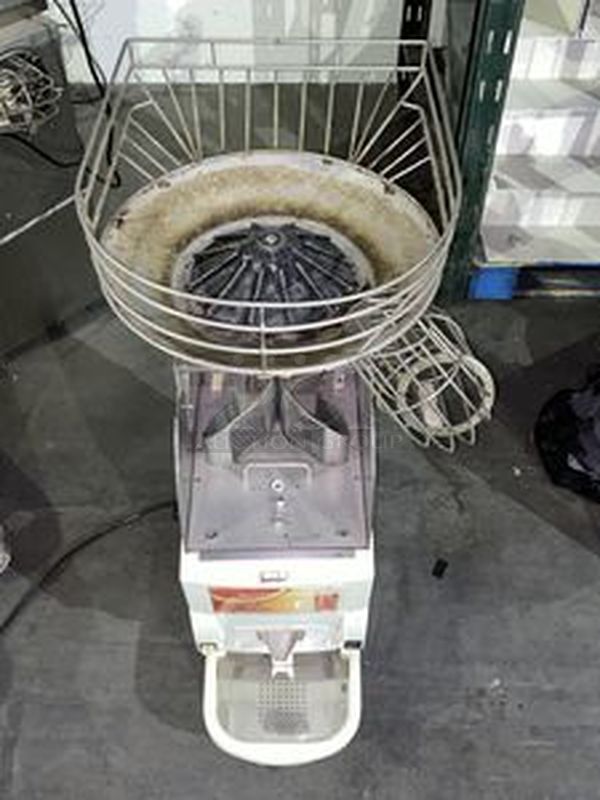 Orange Fresh OR M5 Countertop Fresh Orange Juicer With Powered Basket for 15 kg (33 lb)of Oranges. 120V 60Hz 2Amps 1Ph.   15-1/2x22x38 - Image 6 of 6