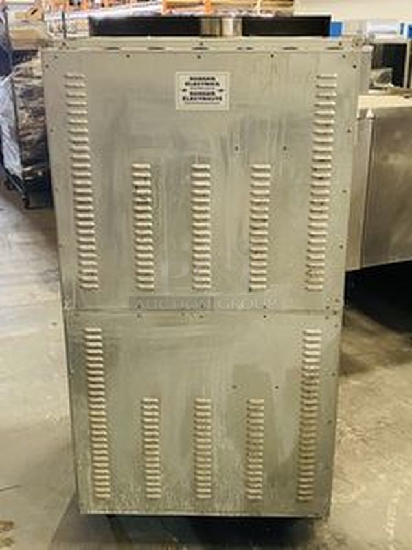 LIKE NEW, Barley Used!! Doyon Baking Equipment JA12SLG 38" Jet Air Gas Dual Convection Oven Model: 12 Full (18"x26")Pans, side loading, reversing fan system, digital temperature controller and timer, steam injection system, full view glass doors, interior light, stainless steel interior & exterior, casters.  Removed From Ceasar's Hotel and Casino  38"W x 72¾"H x 37½"D  120/208 volts 60Hz 3Ph 7A Phases 3 Watts 60 - Image 5 of 9