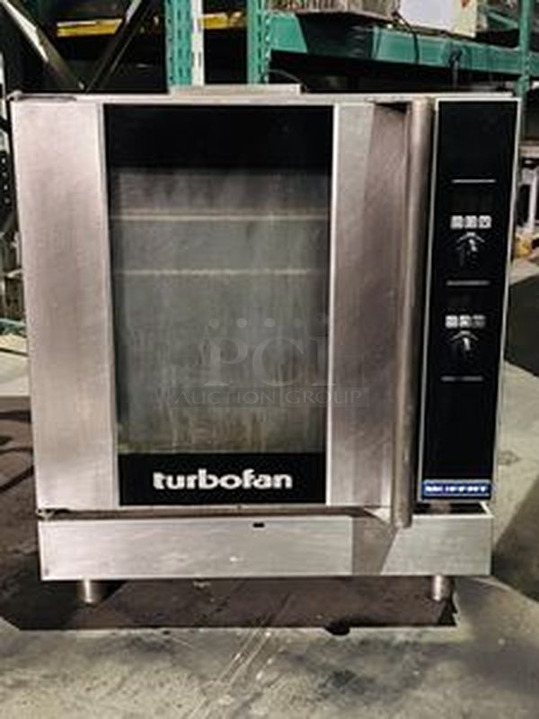 SWEET!!Moffat G32D5 Turbofan® Single Full Size Natural Gas Convection Oven - 33,000 BTU With gas Quick Connect and Regulator. 110-120V, 60Hz, 1-phase, 1A NEMA 5-15P cordset fitted Gas Connection 1⁄2” NPT male