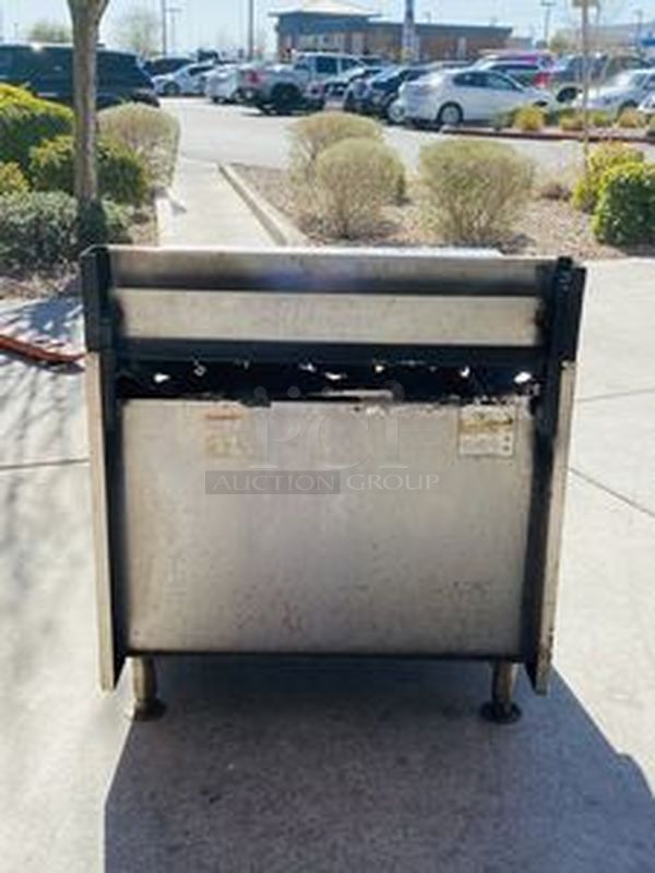 SWEET! Wolf FB363 6 Burner Range with 2 Shelf Cabinet Base. 30,000 BTU per Burner.  - Image 5 of 6