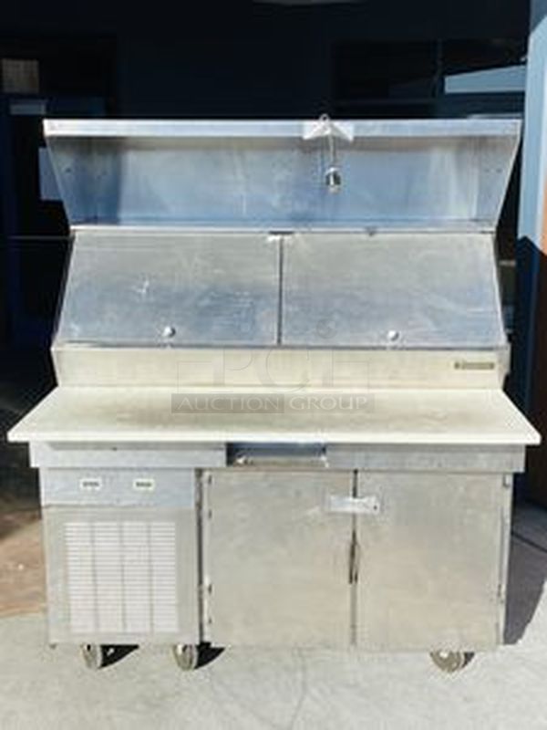 AMAZING! Traulsen Pizza Prep Table on Commercial Casters with Removable Overshelf. Gets down to and holds Temperature. - Image 2 of 9