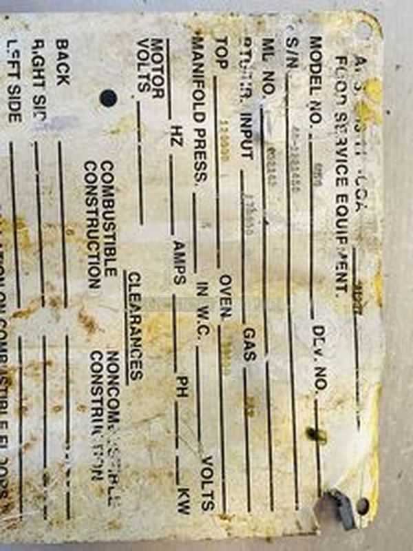 AMAZING! Vulcan Model G156 6 Burner Range with Oven Base. Natural Gas. 
BTU/HR Input: 170,000 Top: 120,000 Oven 50,000 - Image 2 of 7