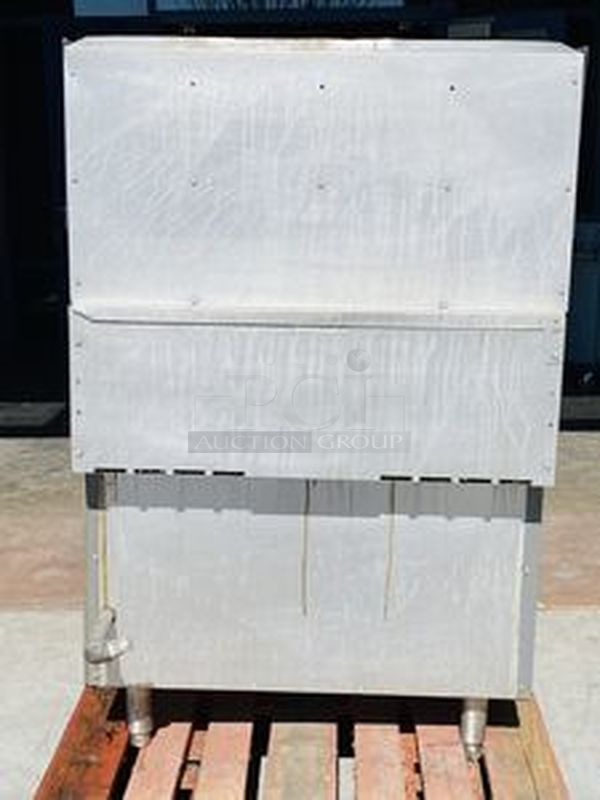 AMAZING! Vulcan Model G156 6 Burner Range with Oven Base. Natural Gas. 
BTU/HR Input: 170,000 Top: 120,000 Oven 50,000 - Image 5 of 7