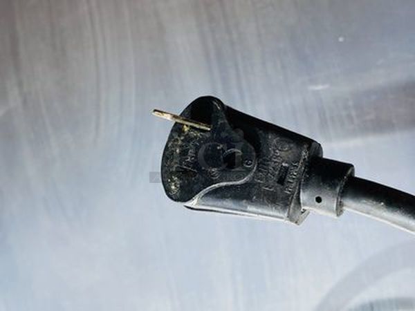 SWEET! SKPS8 Silver King Refrigerated Countertop Prep Unit - TESTED, TURNS ON! Quickly Gets Down to and HOLDS TEMP  The SKPS8 Refrigerated Countertop Prep Unit, has a self-contained refrigeration system, holds (8) 1/6 size pans (no pans included), stainless steel interior and exterior, removable & reversible stainless steel cover, adjustable temperature control, on/off switch, 1/8 HP, ETL Safety, ETL Sanitation. +33°F to +41°F. 43" x 16-1/2"x10". 7' cord. 1⁄8 HP.  115v 60Hz 1.7A  Cord Needs to be replaced. - Image 6 of 6