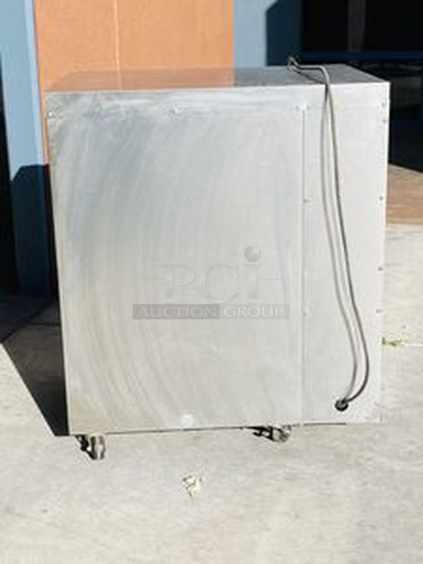 Perlick BS32 One-section Refrigerated Backbar Storage Cabinet Commercial Casters.Tested. Turns on, Gets Down to and Hold Temperature. Single sectionBlack pre-coat solid doorStainless steel interior & exterior cabinetInterior lights centered above doorVinyl coated shelves1/6 hp, 115vNSF#7 packaged food approved, Energy Star rated for all door types. NSF & UL certifiedDepth : 24.75Height : 34.5Width : 32 - Image 3 of 7