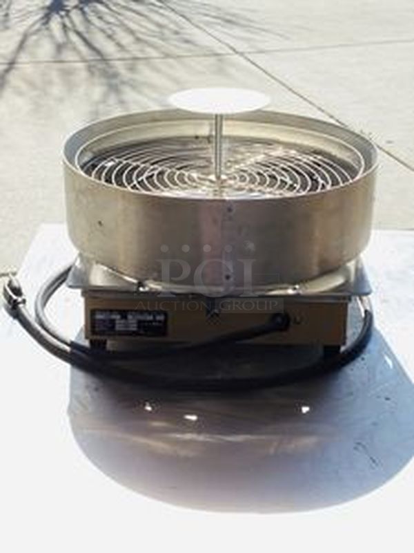 NEW! Wisco Anchor Pizza Capper, Deli-Wrapper Model 630 - Tested Works Perfect!

Dimensions	12"W x 12"D x 7"H
Volts	120
Amps	12.5
Watts	1150 - Image 4 of 6