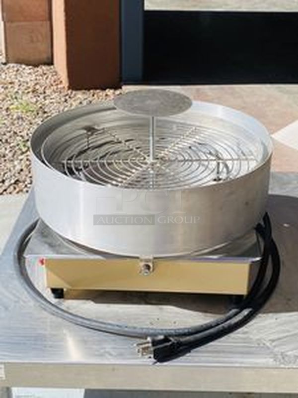 NEW! Wisco Anchor Pizza Capper, Deli-Wrapper Model 630 - Tested Works Perfect!

Dimensions	12"W x 12"D x 7"H
Volts	120
Amps	12.5
Watts	1150 - Image 5 of 6