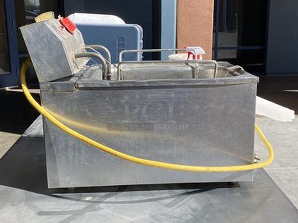 Eagle Group Red Hots 15lbs Countertop Electric Deep Fryer. 120V, 15A - Image 4 of 8