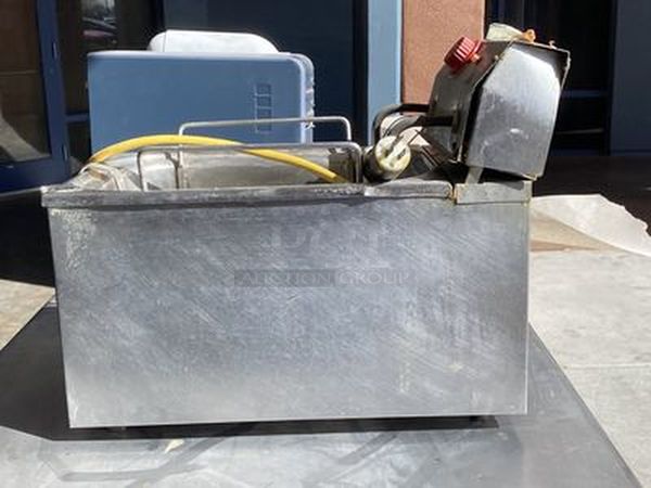 Eagle Group Red Hots 15lbs Countertop Electric Deep Fryer. 120V, 15A - Image 5 of 8