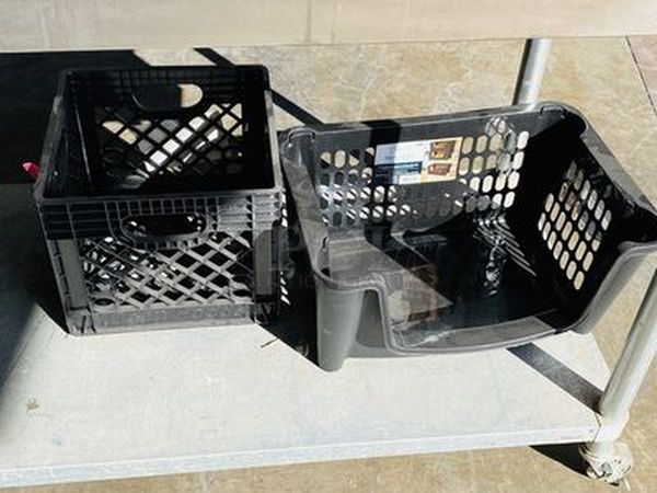 COMBO LOT! Includes: Waring WTC 708 Commercial 4 Slice Toaster, Kitchen-Aid KSMC505 Countertop Mixer, HP Computer Tower, (2) Hamilton Bay Blender Bases, Grates, Storage Bins and Prep Table on Commercial Casters with Drop In Ice Bin 60x30x37-3/4 - Image 10 of 10