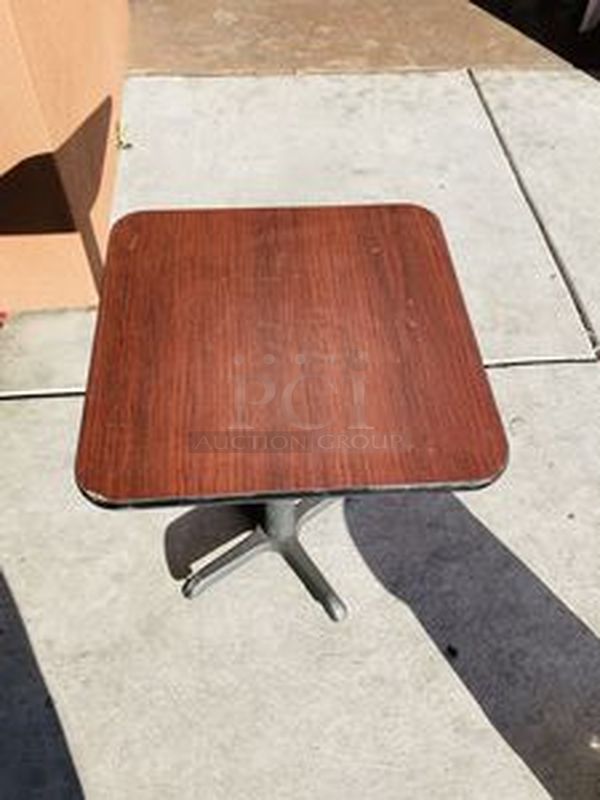 NICE!!Table with Base and Glenray Kettle.Table w/ Base - 24x24x30 Glenray Kettle - MN: 1021803 120v 60Hz - Image 2 of 4