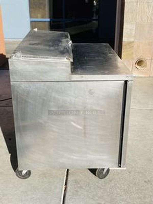 DEAL! True TPP-44 Pizza Prep Table.  44x32-1/4x41  115V 60Hz 4.6A  Tested. Turns on. Blows Cool Air. - Image 2 of 4
