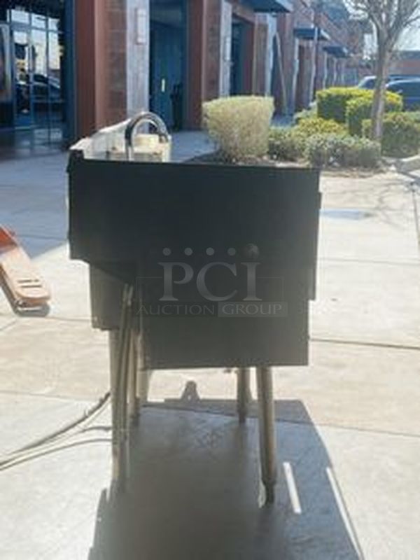 AMAZING!!! Perlick Stainless Steel Back Bar Combo Unit! This piece includes: Dump Sink, Glass Drying Station, (2) Storage Compartments, (2) Compartments for Ice Storage, 08 Circuit Jockey Box, Speed Rail and, Plumbing! 60x24x36 - Image 5 of 12