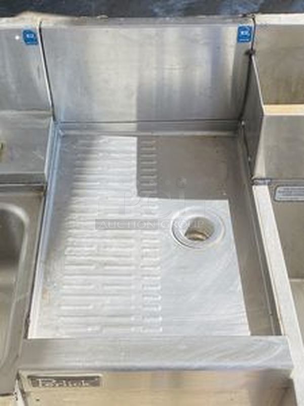 AMAZING!!! Perlick Stainless Steel Back Bar Combo Unit! This piece includes: Dump Sink, Glass Drying Station, (2) Storage Compartments, (2) Compartments for Ice Storage, 08 Circuit Jockey Box, Speed Rail and, Plumbing! 60x24x36 - Image 8 of 12