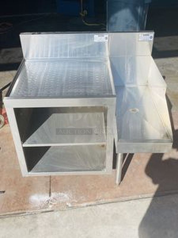 DEEEAL!! Krowner Custom Combination Under Bar Unit!

Unit Includes: Stainless Steel Glass Storage Cabinet with Drainboard Top and Glass Drying Station
