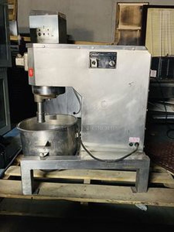 AMAZING! General 20 Qt. 3 Speed Planetary Mixer With Bowl. Model# MM-203SP. Comes With Bowl. 23.6" W x 27.5" D x 30.7" H 120V 60Hz 1Ph - Image 3 of 6