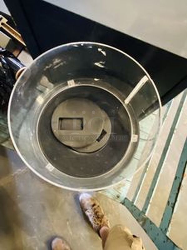 AWESOME! Island Oasis SB-3X Ice Shaver-Blender Has an Output of 15 Gallons/Hr. 1-16oz. drink/30sec. Holds Up To 10Lbs of Ice 115V Power / 6.7 AMP Grounded Outlet.   Shaver-Blender/9sec. Cycle Time Portion Control Ice 1,2, or 3 Drinks  14” wide x 16” deep x 27” high. Weighs approximately 60 pounds - Image 5 of 6