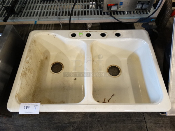 White 2 Bay Sink. 33x22x9.5