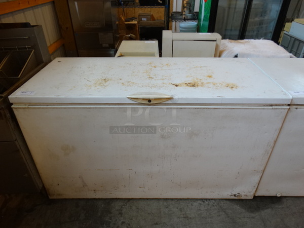 Frigidaire Floor Style Chest Freezer w/ Hinge Lid. 61.5x28x35. Tested and Working!