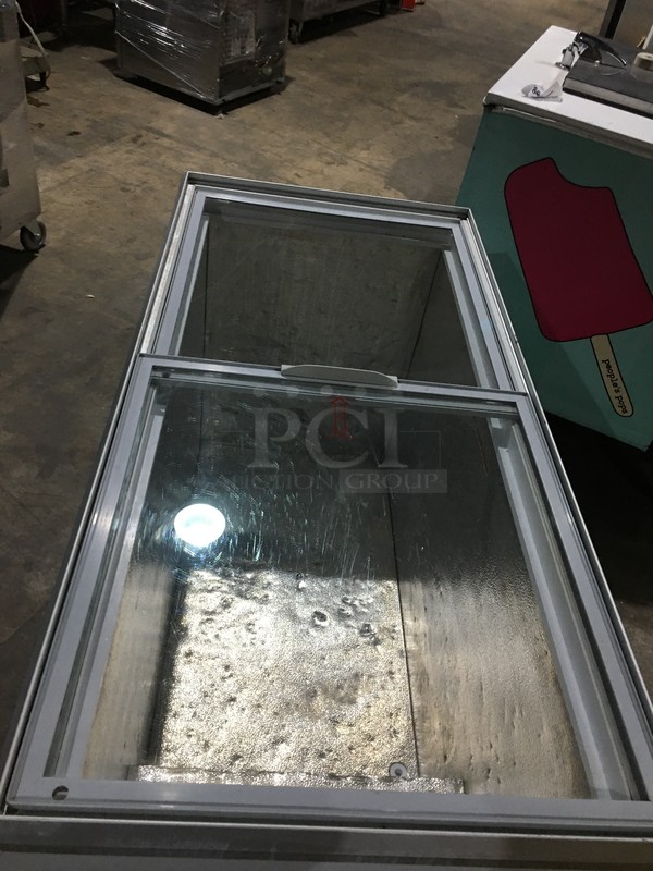 Summit Commercial Chest Freezer Merchandiser! With 2 Sliding Top Doors! Model SCF1480 Serial 41060017! 115V 1Phase! - Image 5 of 9