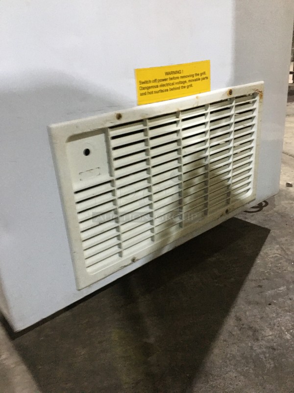 Summit Commercial Chest Freezer Merchandiser! With 2 Sliding Top Doors! Model SCF1480 Serial 41060017! 115V 1Phase! - Image 7 of 9