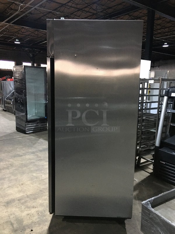 True Commercial 2 Door Reach In Refrigerator! With Poly Coated Racks! All Stainless Steel! Model TG2R2S Serial 7907566! 115V 1Phase! On Commercial Casters! - Image 3 of 9
