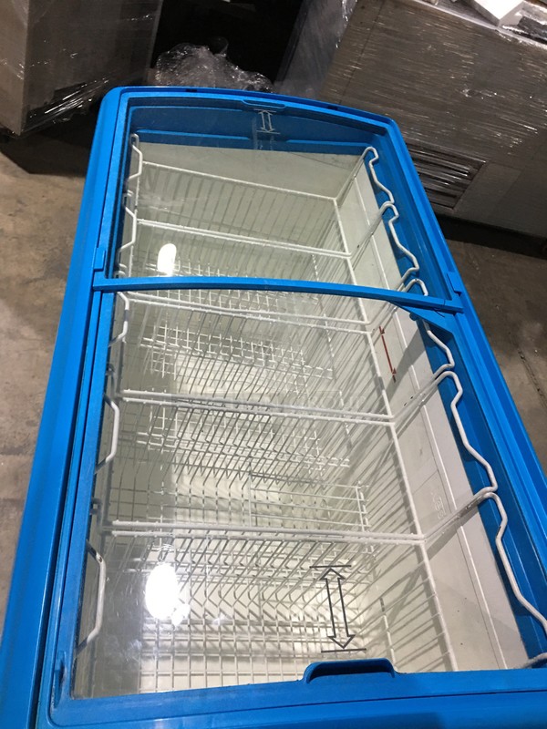 AHT Commercial Floor Style Chest Freezer Merchandiser! With 2 Sliding Top Doors! Model RIOS125 Serial 27290614005455! 120V! - Image 5 of 10