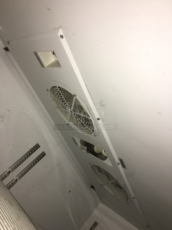 True Commercial 2 Door Reach In Refrigerator! With Poly Coated Racks! All Stainless Steel! Model TG2R2S Serial 7907566! 115V 1Phase! On Commercial Casters! - Image 7 of 9