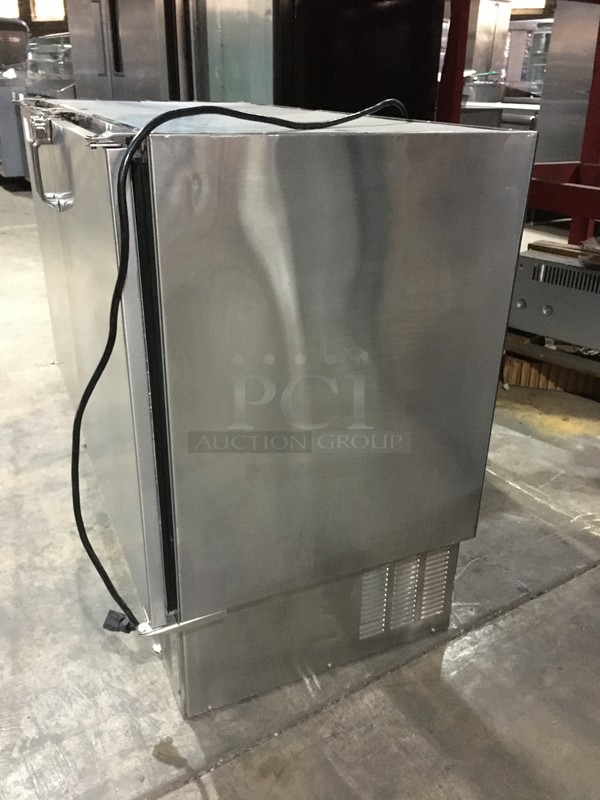Glastender Self Contained 2 Door Bar Back/Mug Froster! With Poly Coated Racks! All Stainless Steel! Model FV48SN Serial 134132994N! 120V 1Phase! - Image 2 of 9