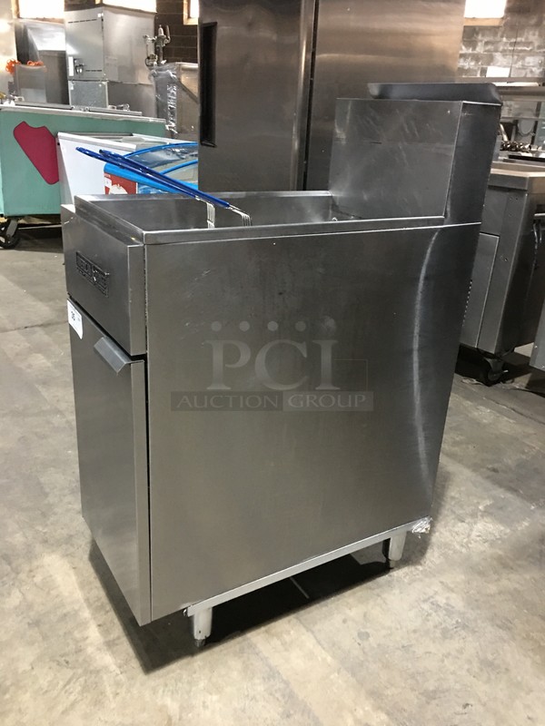 American Range Commercial Natural Gas Powered Deep Fat Fryer! With 2 Metal Frying Baskets! All Stainless Steel! On Legs! - Image 2 of 8