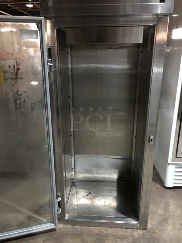 Delfield Commercial Single Door Reach In Cooler Merchandiser! All Stainless Steel! Model SSR1SG40CHIP1 Serial 0910152001417! 115V! - Image 5 of 8