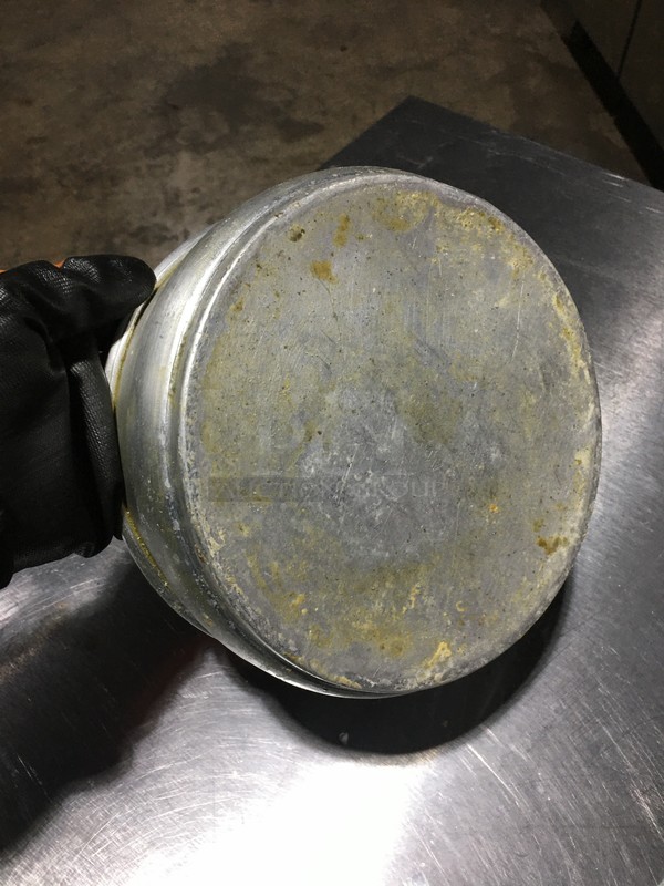 Round Food Holding Pan! 5 X Your Bid! - Image 3 of 4