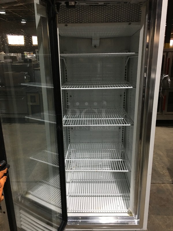 Hussmann Commercial Single Door Reach In Cooler Merchandiser! With Poly Coated Racks! Model 01CXC3BSDFB Serial 56893290008! - Image 5 of 9