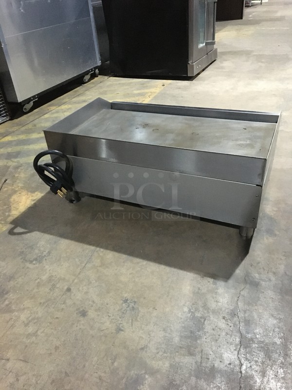 APW Wyott Commercial Countertop Electric Powered Flat Griddle! With Back & Side Splashes! All Stainless Steel! Model EG36I Serial 120871307015! 208/240V 1/3 Phase! On Legs!  - Image 4 of 9