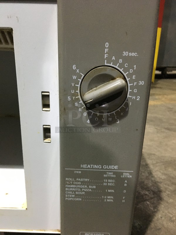 Amana Commercial Countertop Microwave Oven! With View Through Door! Model RCS10DA Serial 1004303372! 120V! - Image 6 of 8