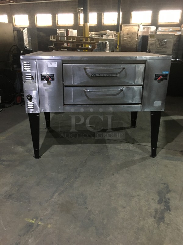 FANTASTIC! Bakers Pride Natural Gas Powered 4 Pie Pizza Oven! All Stainless Steel Body! Model DS805 Serial 11759! With Stones! On Legs! Working When Removed!