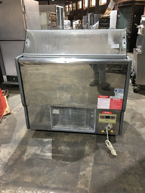 Sevel Commercial Refrigerated Gelato Display Case! With Pull Up Rear Door! With Curved Glass! Model SLM6G Serial J121232! 230V! - Image 4 of 10