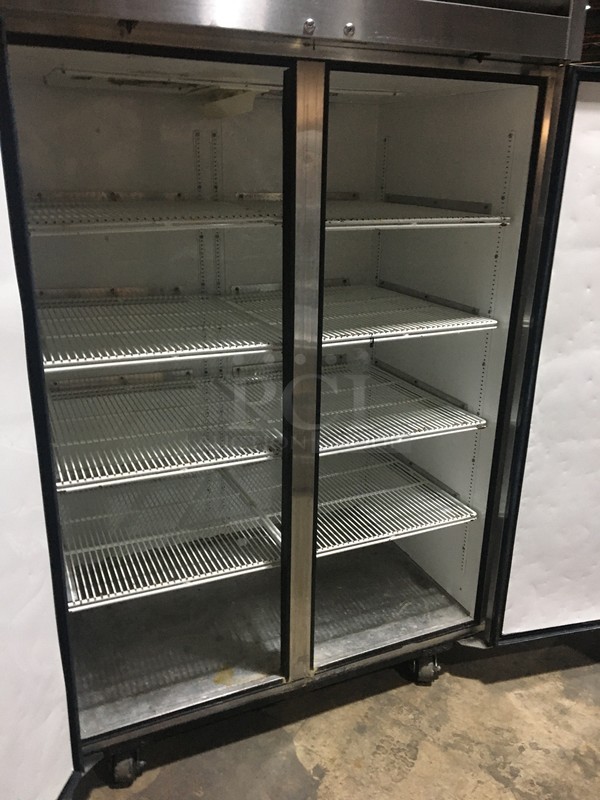True Commercial 2 Door Reach In Refrigerator! All Stainless Steel! Model TG2R2S Serial 5338627! 115V 1Phase! - Image 5 of 10